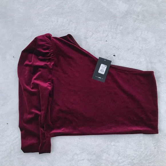 All for One Shoulder Top - Picture 2 of 6